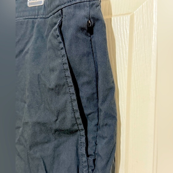 Mens Old Navy Grey Shorts Size Large-with drawstring and stretchy waist - Picture 2 of 9